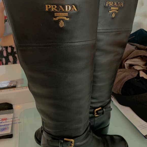 Prada riding boots very good condition missing one letter from logo - Picture 3 of 4